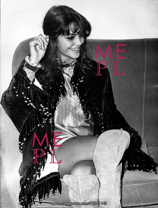 : Tina Aumont : Tina Aumont