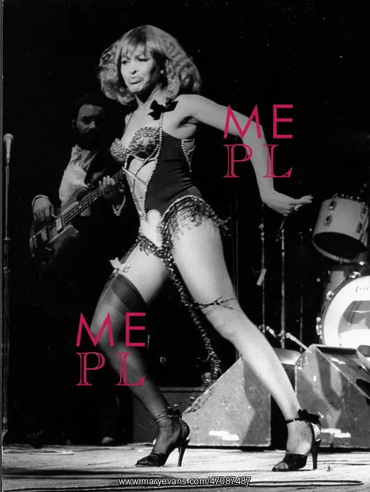 : Tina Turner, American pop singer, Hammersmith Odeon : Tina Turner, American pop singer, Hammersmith Odeon