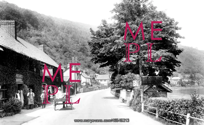  : Tintern, the Village 1925