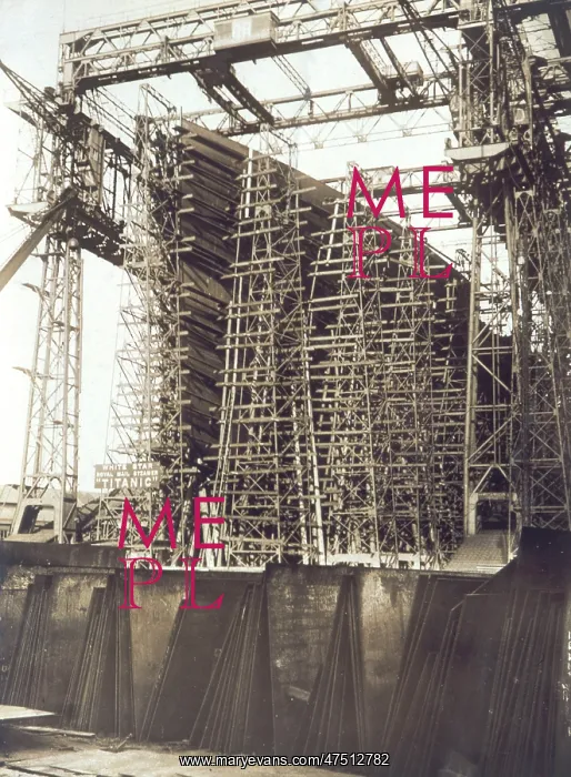 : Titanic being built : Titanic being built