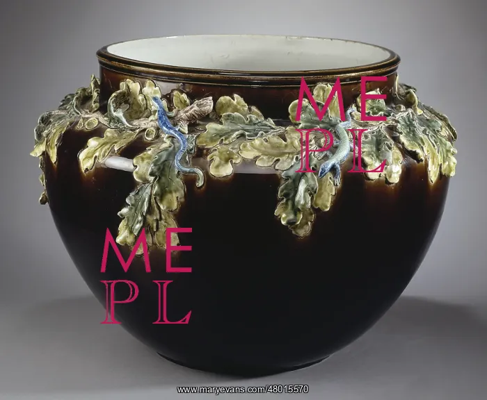 : Titans vase : Titans vase