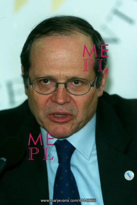  : Tiziano Treu