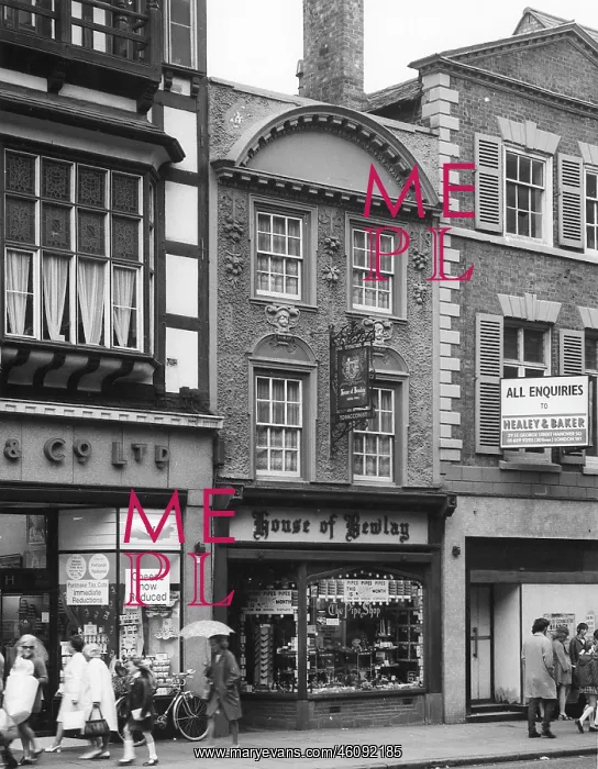 : Tobacconist's shop in Chester, Cheshire : Tobacconist's shop in Chester, Cheshire