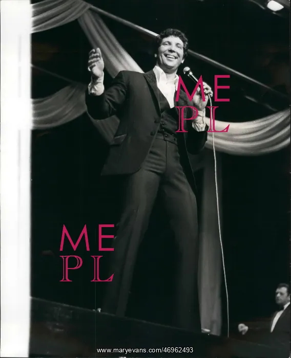 : Tom Jones, Welsh singer, performing on stage : Tom Jones, Welsh singer, performing on stage
