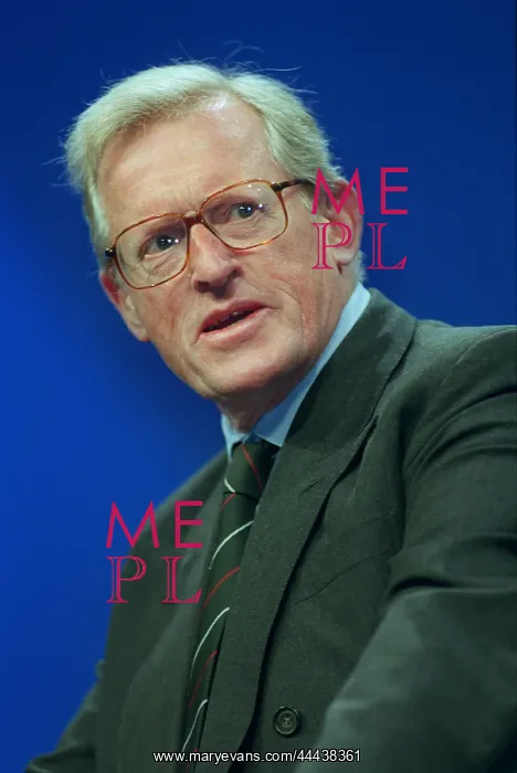  : Tom King MP