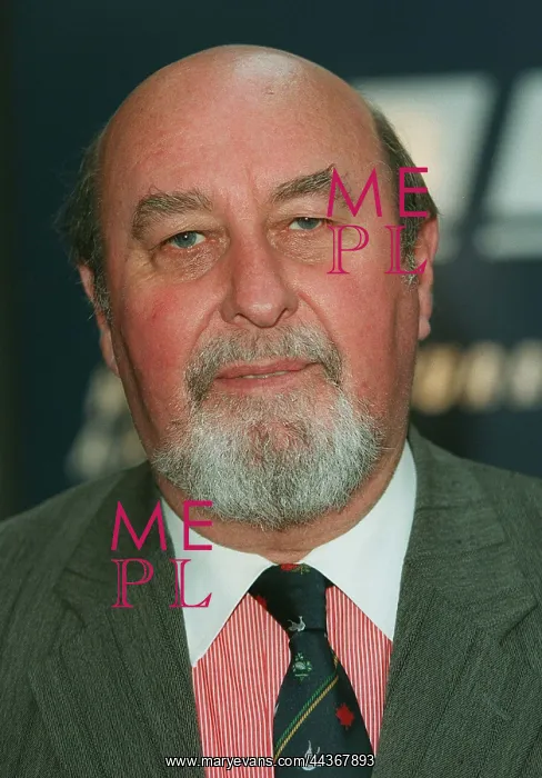  : Tom Pendry MP