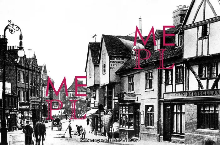  : Tonbridge High Street early 1900s