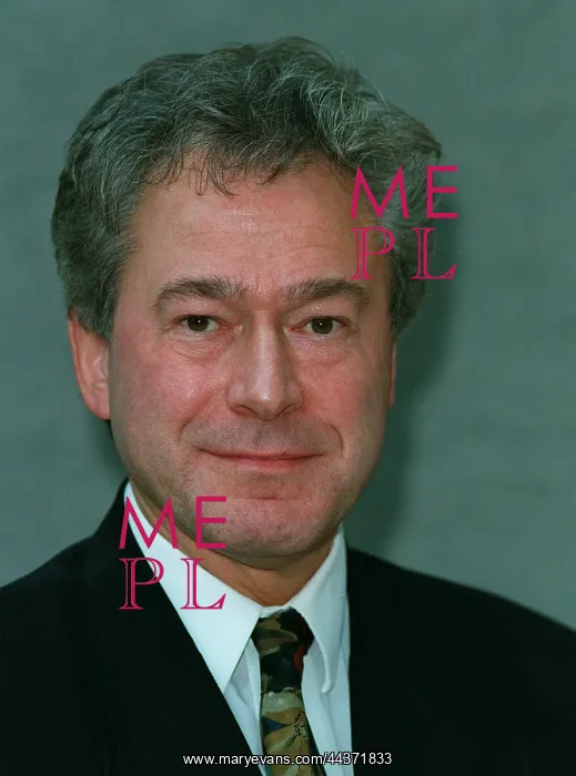  : Tony Banks MP