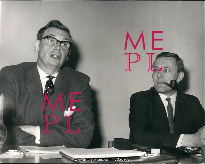 : Tony Benn and Harry Roff at press conference : Tony Benn and Harry Roff at press conference
