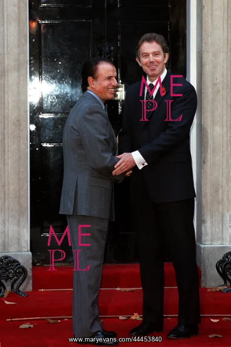 : Tony Blair Greets Carlos Menem : Tony Blair Greets Carlos Menem