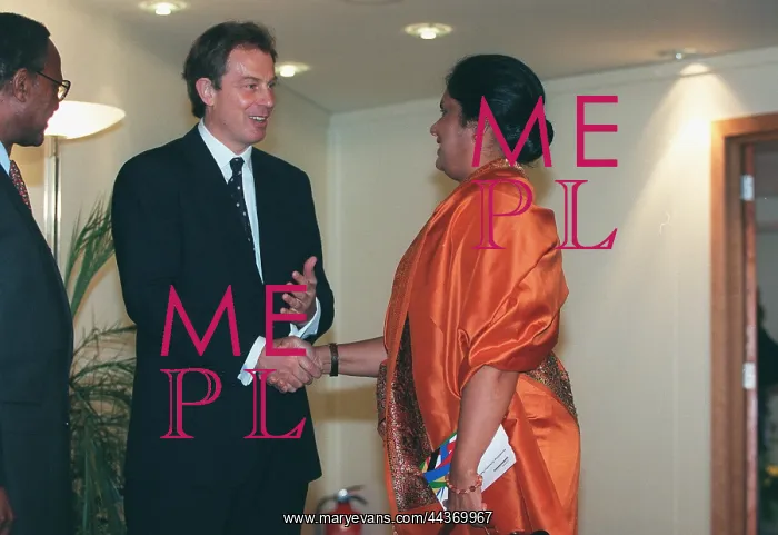 : Tony Blair Greets Chandrika