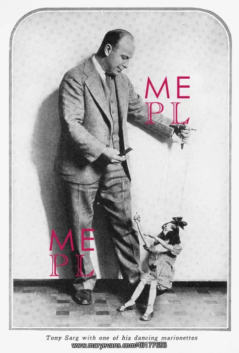 : Tony Sarg and one of his dancing marionettes, 1928 : Tony Sarg and one of his dancing marionettes, 1928