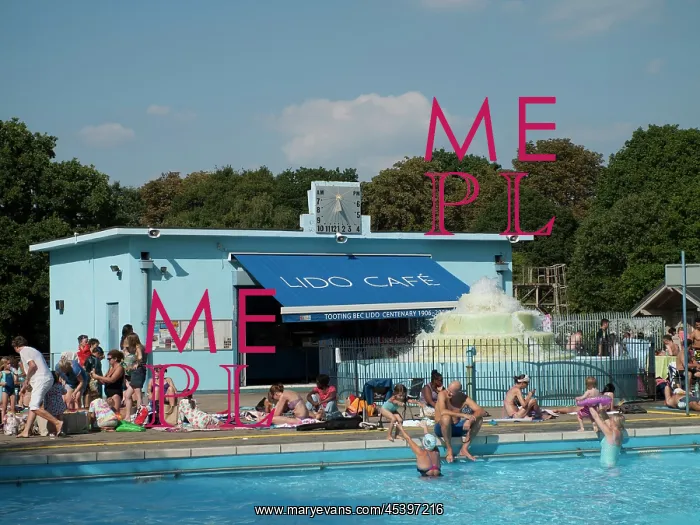 : Tooting Bec Lido, Tooting Bec Road, Streatham, London : Tooting Bec Lido, Tooting Bec Road, Streatham, London