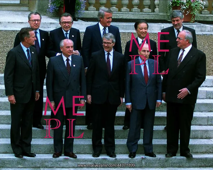 : Top, Jacques Delors, Giulio Andreotti, Brian Mulroney, Toshik : Top, Jacques Delors, Giulio Andreotti, Brian Mulroney, Toshik
