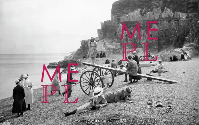  : Torcross, the Beach 1920