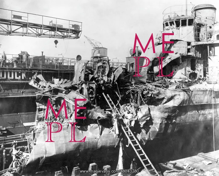 : Torpedoed British ship in dock, WW1 : Torpedoed British ship in dock, WW1
