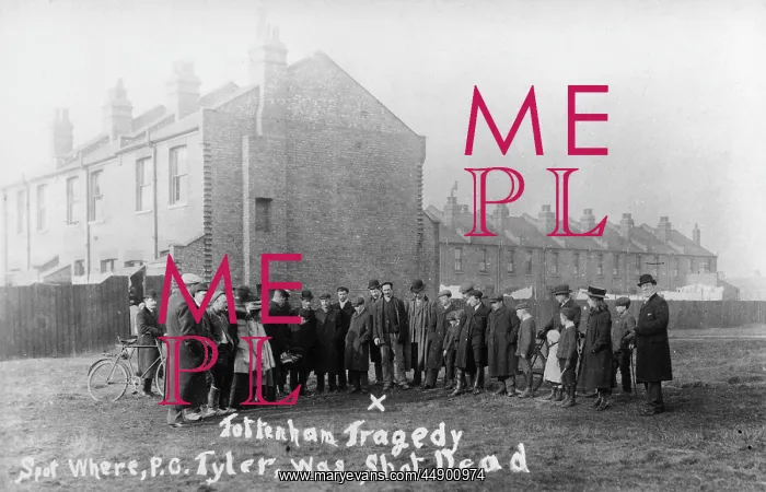 : Tottenham Outrage - Scene of P.C. Tyler's Death : Tottenham Outrage - Scene of P.C. Tyler's Death