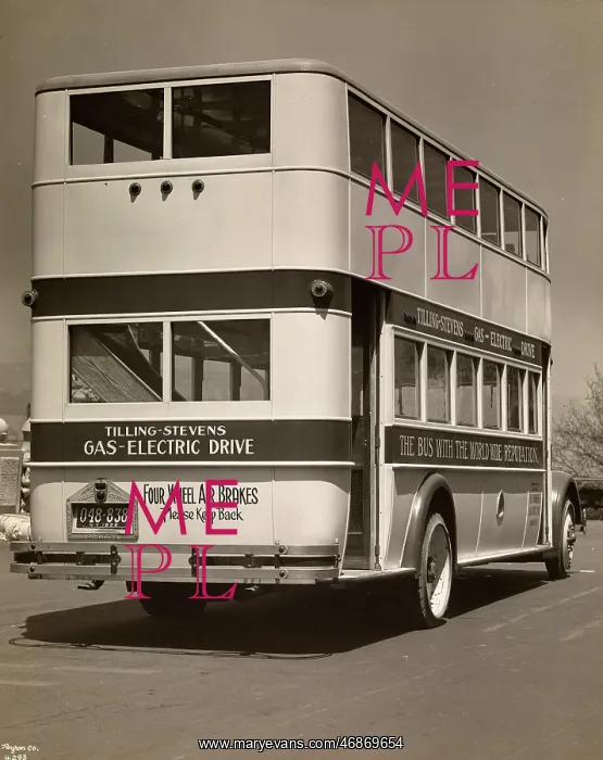 : Tour bus, 1920s : Tour bus, 1920s