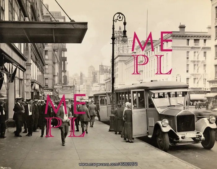 : Tour bus in New York, 1920s : Tour bus in New York, 1920s
