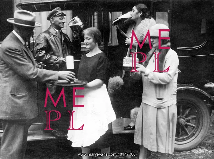: Tourists in Berlin, 1926 : Tourists in Berlin, 1926