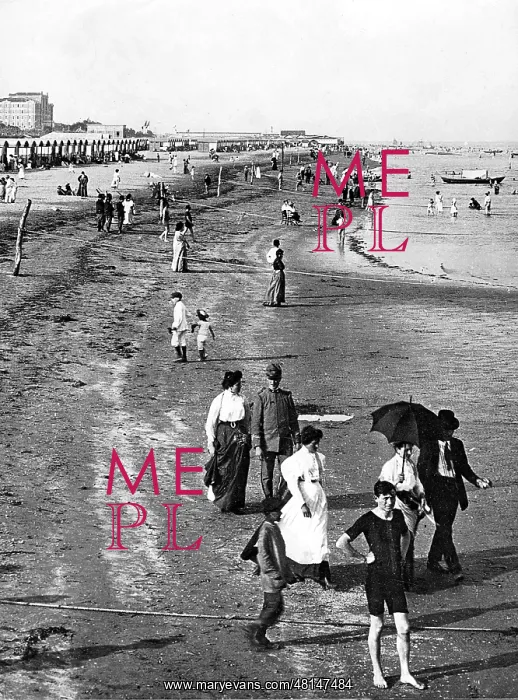 : Tourists at the lido, 1910 : Tourists at the lido, 1910