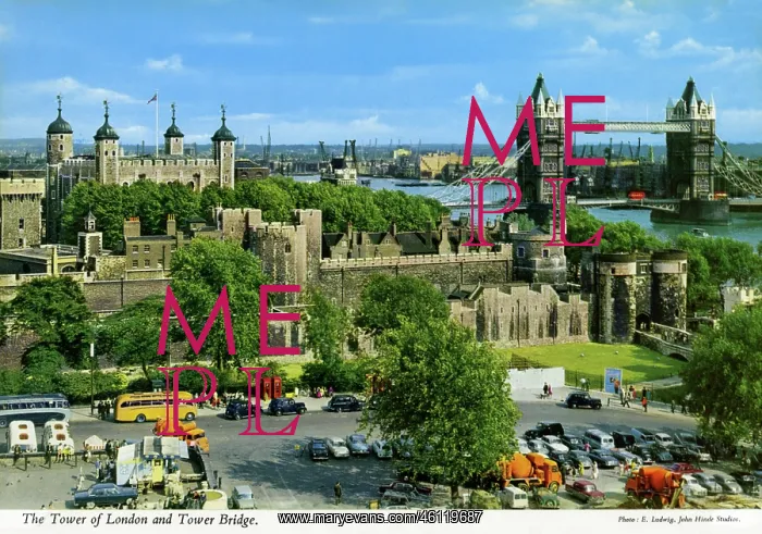 : The Tower of London and Tower Bridge, London : The Tower of London and Tower Bridge, London