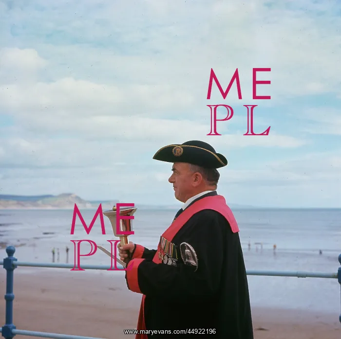 : Town crier in action, Lyme Regis, Dorset : Town crier in action, Lyme Regis, Dorset