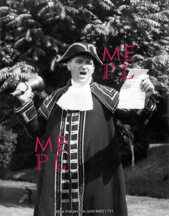 : TOWN CRIER / CONTEST : TOWN CRIER / CONTEST