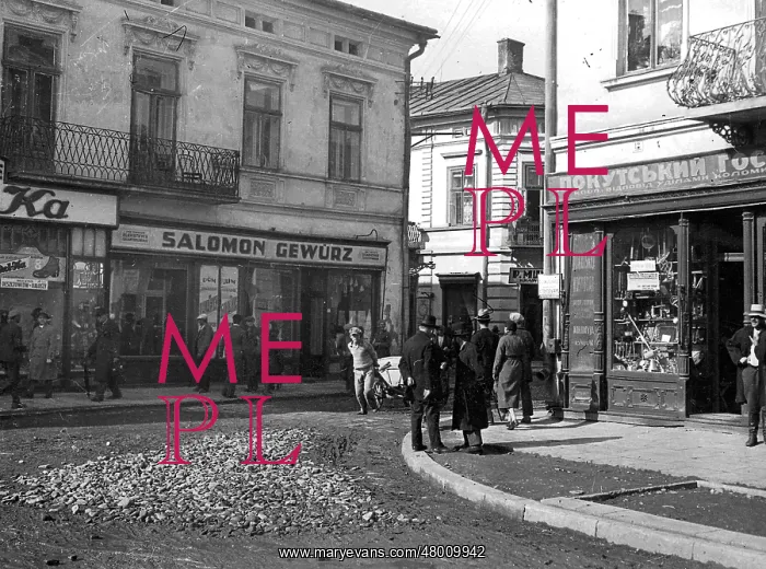 : Town in eastern Galicia, 1935 : Town in eastern Galicia, 1935