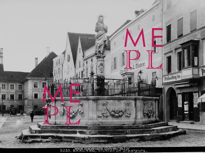: Town square of Braunau : Town square of Braunau