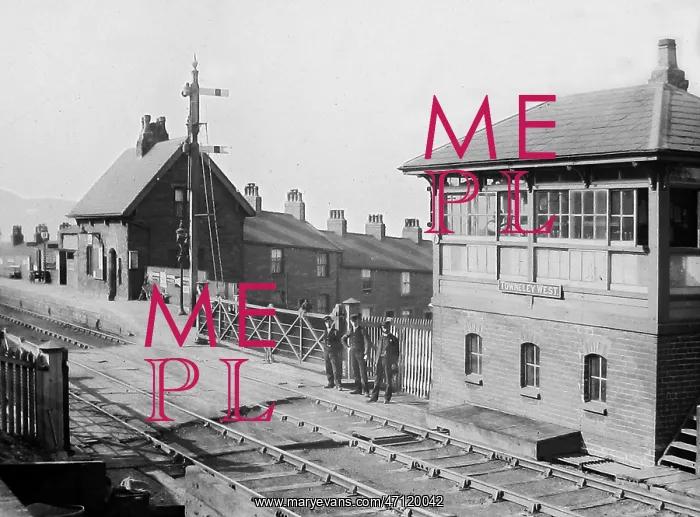  : Towneley Railway Station, Burnley