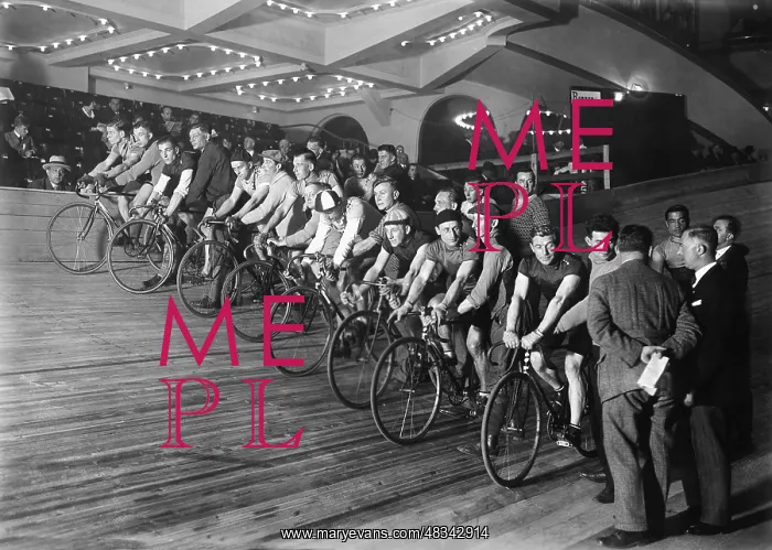 : Track cyclists at the start, 1929 : Track cyclists at the start, 1929