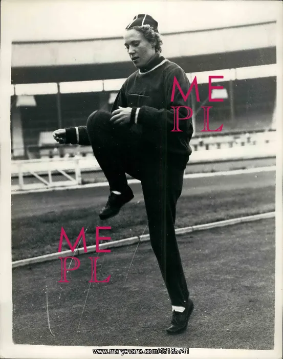 : Track And Field - Decathlon - Javelin : Track And Field - Decathlon - Javelin