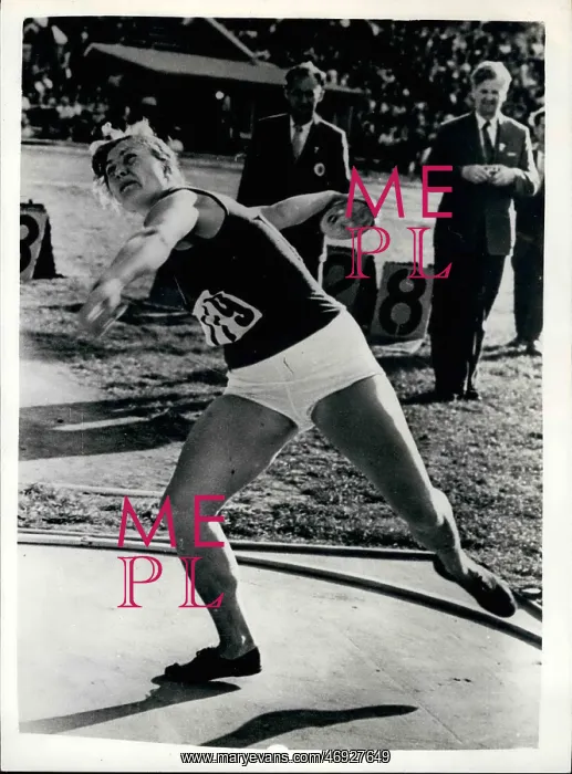 : Track And Field - Decathlon - Javelin : Track And Field - Decathlon - Javelin