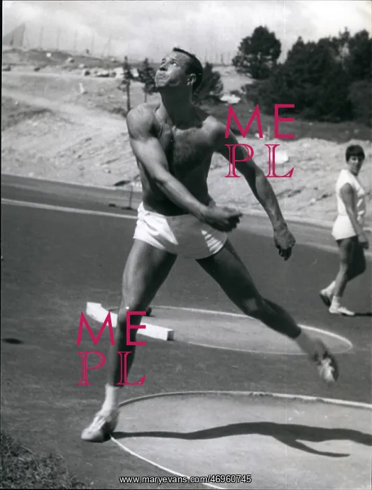 : Track And Field - Decathlon - Javelin : Track And Field - Decathlon - Javelin