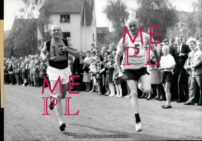 : Track And Field - Decathlon - Javelin : Track And Field - Decathlon - Javelin
