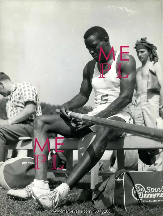 : Track And Field - Decathlon - Javelin : Track And Field - Decathlon - Javelin