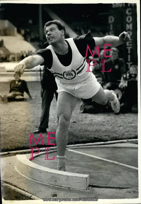 : Track And Field - Decathlon - Javelin : Track And Field - Decathlon - Javelin