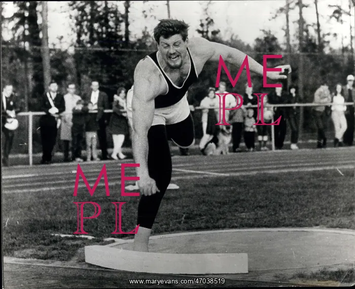 : Track And Field - Decathlon - Javelin : Track And Field - Decathlon - Javelin
