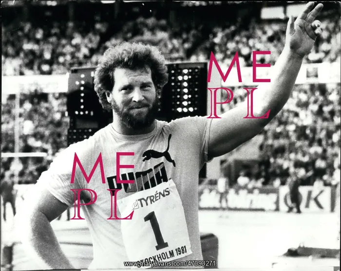 : Track And Field - Decathlon - Javelin : Track And Field - Decathlon - Javelin