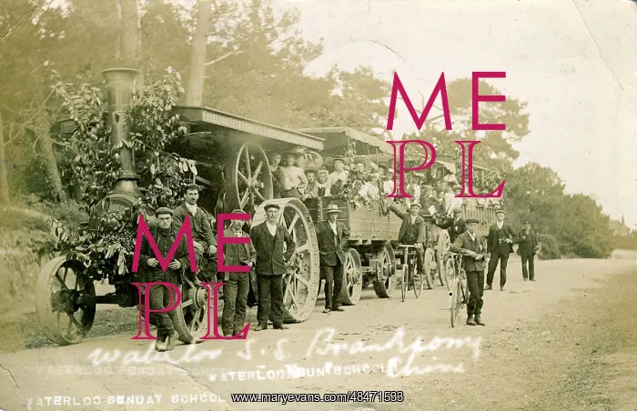 : Traction Engine & Three Trailers, Branksome Chine, Dorset : Traction Engine & Three Trailers, Branksome Chine, Dorset