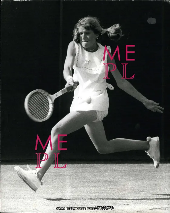 : Tracy Austin in tennis match at Wimbledon : Tracy Austin in tennis match at Wimbledon