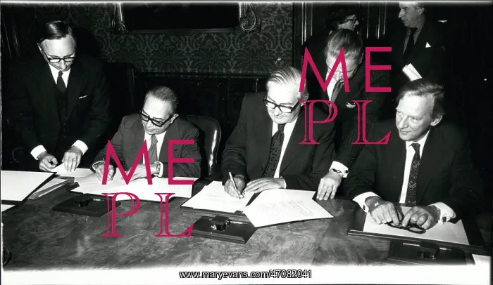 : Trade agreement signed between Britain and Brazil : Trade agreement signed between Britain and Brazil