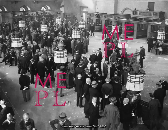 : Trading floor of the stock exchange : Trading floor of the stock exchange