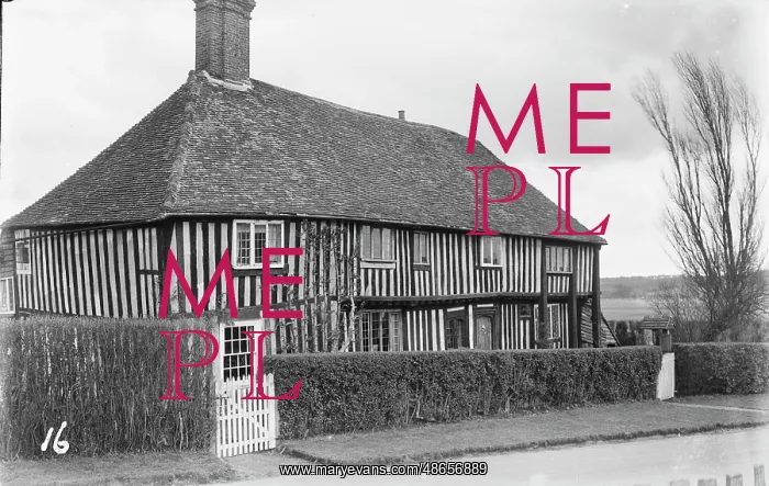 : Traditional English Timber-Framed House : Traditional English Timber-Framed House