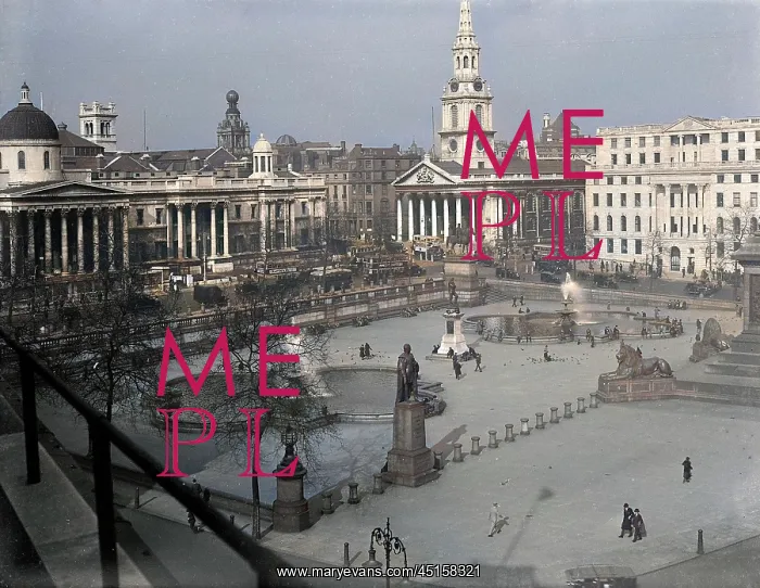 : TRAFALGAR SQUARE 1930S : TRAFALGAR SQUARE 1930S