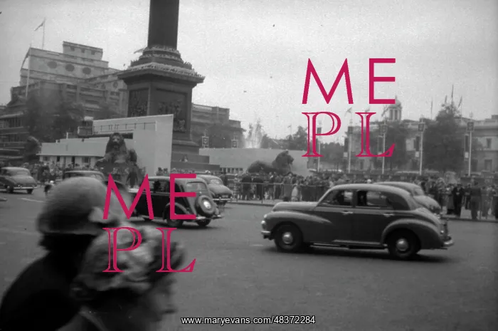 : Trafalgar Square, London - 1953 : Trafalgar Square, London - 1953
