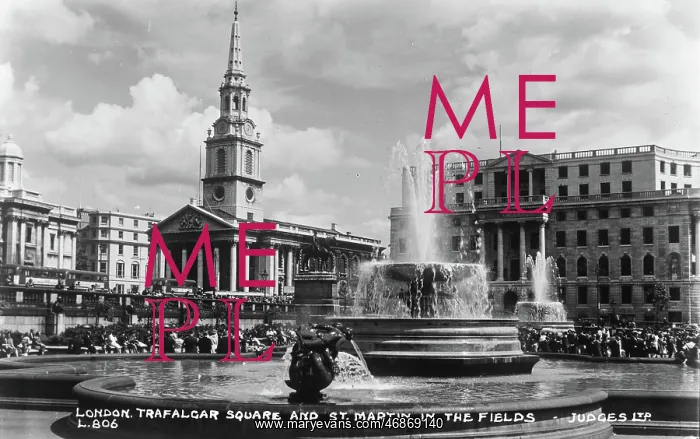 : Trafalgar Square and St. Martin in the Fields : Trafalgar Square and St. Martin in the Fields