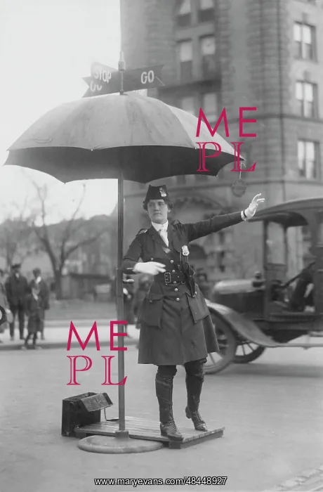 : Traffic cop in Washington D.C. circa 1918 : Traffic cop in Washington D.C. circa 1918