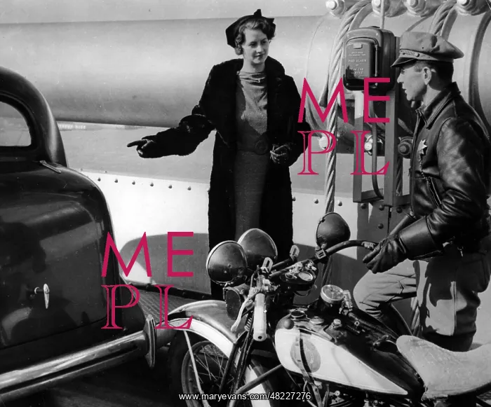 : Traffic on the Golden Gate Bridge, 1937 : Traffic on the Golden Gate Bridge, 1937